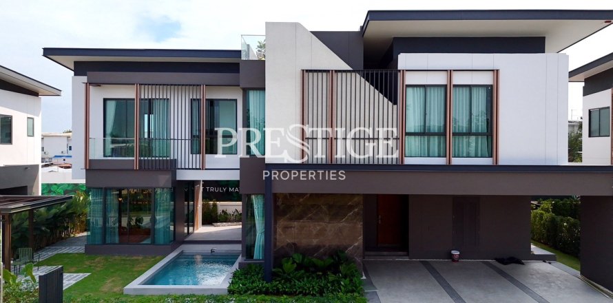 Maison à Pattaya, Thaïlande 4 chambres № 197718