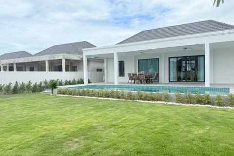 Chalet de 3 dormitorios en Cha-am, Tailandia № 155788 - foto 4