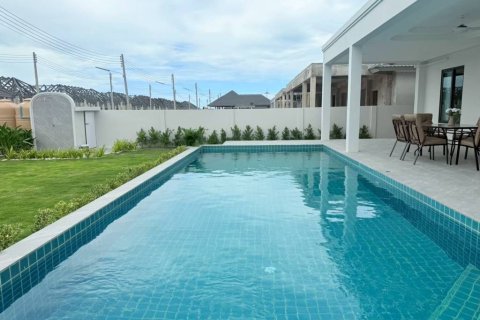 Chalet de 3 dormitorios en Cha-am, Tailandia № 155788 - foto 2