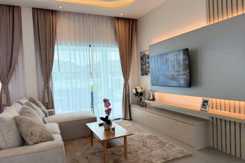 Chalet de 3 dormitorios en Cha-am, Tailandia № 155788 - foto 9