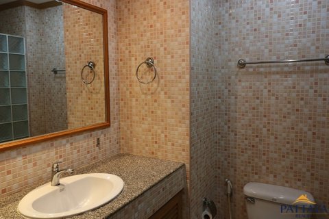 Condominio de 1 dormitorio en Jomtien Beach, Pattaya, Tailandia № 176502 - foto 3