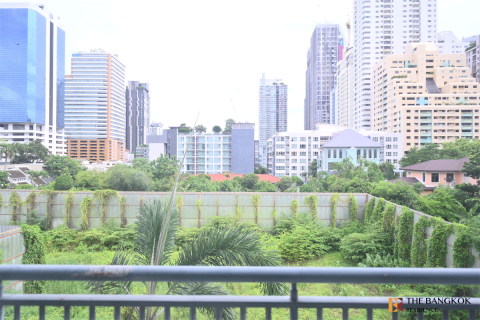 Condo in Bangkok, Thailand, 2 bedrooms  № 184420