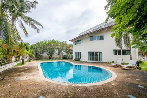 Casa de 4 dormitorios en Phuket, Tailandia № 170812 - foto 3