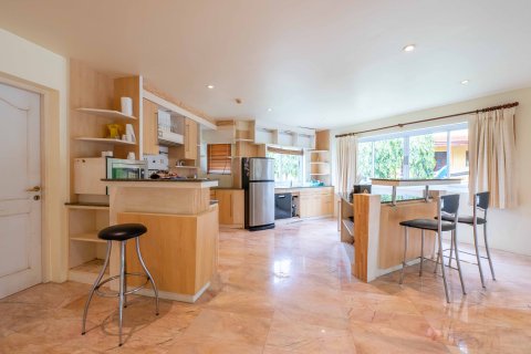 Casa de 4 dormitorios en Phuket, Tailandia № 170812 - foto 6