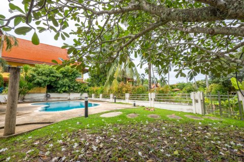 Casa de 4 dormitorios en Phuket, Tailandia № 170812 - foto 11