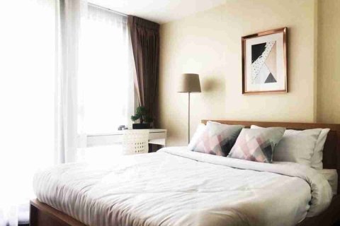 Condominio de 1 dormitorio en Thonburi, Bangkok, Tailandia № 183643 - foto 5