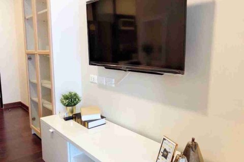 Condominio de 1 dormitorio en Thonburi, Bangkok, Tailandia № 183643 - foto 10