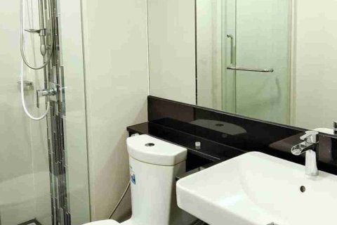 Condominio de 1 dormitorio en Thonburi, Bangkok, Tailandia № 183643 - foto 7