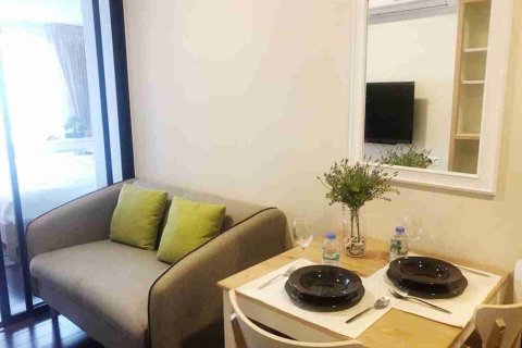 Condominio de 1 dormitorio en Thonburi, Bangkok, Tailandia № 183643 - foto 8