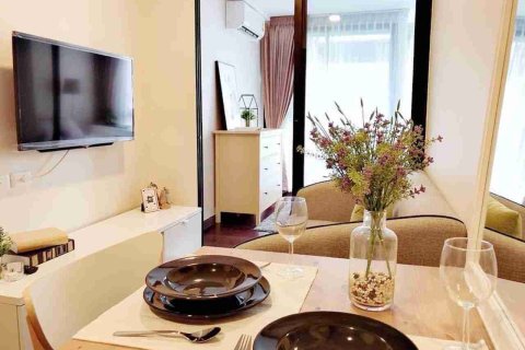 Condominio de 1 dormitorio en Thonburi, Bangkok, Tailandia № 183643 - foto 9