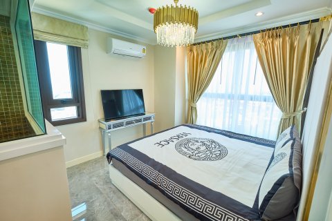 Condominio de 2 dormitorios en Jomtien Beach, Pattaya, Tailandia № 165621 - foto 9