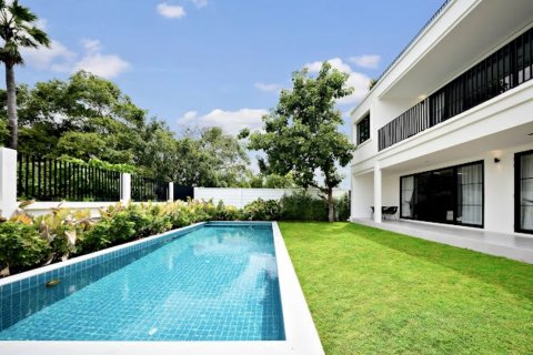 Chalet de 3 dormitorios en Pattaya, Tailandia № 203507