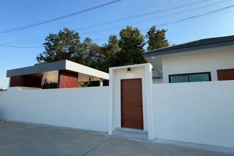 Chalet de 3 dormitorios en Pattaya, Tailandia № 203505 - foto 7