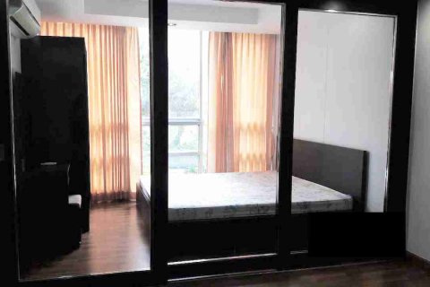 Condominio de 1 dormitorio en Bangkok, Tailandia № 208690 - foto 6