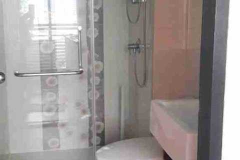 Condominio de 1 dormitorio en Bangkok, Tailandia № 208690 - foto 4