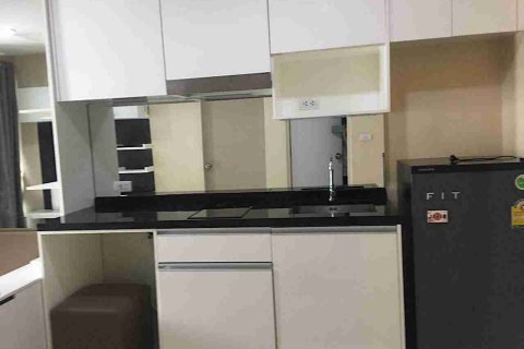 Condominio de 1 dormitorio en Bangkok, Tailandia № 208684 - foto 8