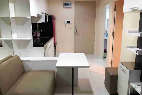 Condominio de 1 dormitorio en Bangkok, Tailandia № 208684 - foto 4