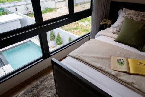 Chalet de 4 dormitorios en Pattaya, Tailandia № 146974 - foto 2
