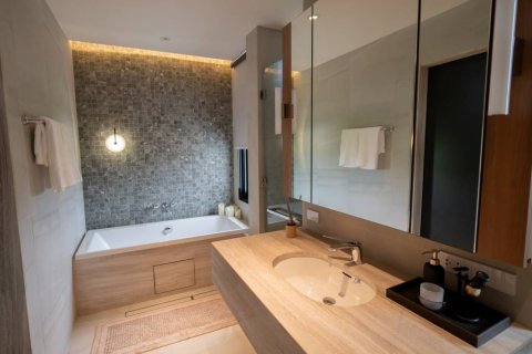 Chalet de 4 dormitorios en Pattaya, Tailandia № 146974 - foto 8