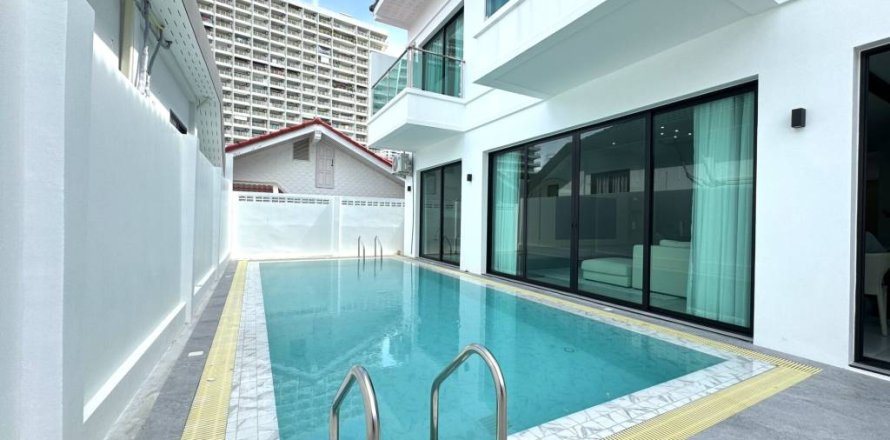 Chalet de 5 dormitorios en Pattaya, Tailandia № 146978