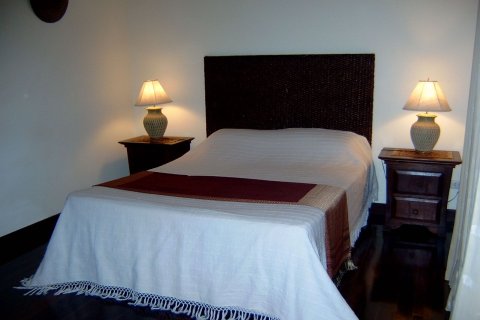 Chalet de 4 dormitorios en Kathu, Tailandia № 167459 - foto 12