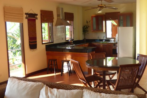 Chalet de 4 dormitorios en Kathu, Tailandia № 167459 - foto 7