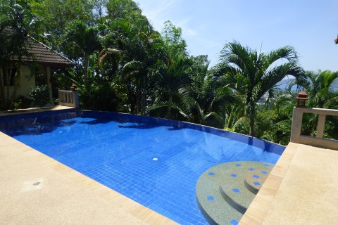 Chalet de 4 dormitorios en Kathu, Tailandia № 167459 - foto 19