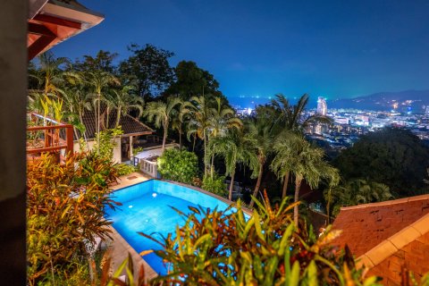 Chalet de 4 dormitorios en Kathu, Tailandia № 167459 - foto 5