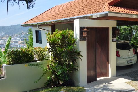 Chalet de 4 dormitorios en Kathu, Tailandia № 167459 - foto 30