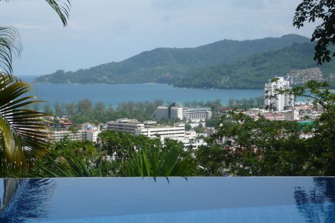 Chalet de 4 dormitorios en Kathu, Tailandia № 167459 - foto 6