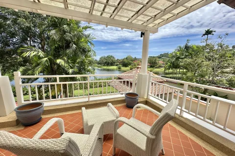 Chalet de 4 dormitorios en Phuket, Tailandia № 167460 - foto 17