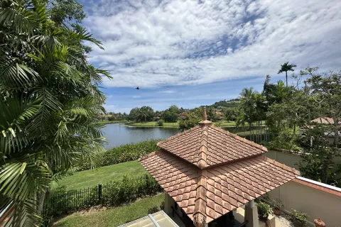 Chalet de 4 dormitorios en Phuket, Tailandia № 167460 - foto 20