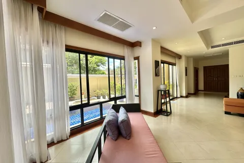 Chalet de 4 dormitorios en Phuket, Tailandia № 167460 - foto 5