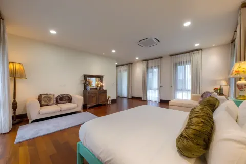 Chalet de 5 dormitorios en Chiang Mai, Tailandia № 162754 - foto 16