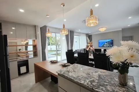 Chalet de 6 dormitorios en Chiang Mai, Tailandia № 162751 - foto 5