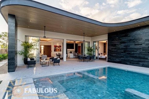 Chalet de 3 dormitorios en Bang Tao, Tailandia № 179699 - foto 11