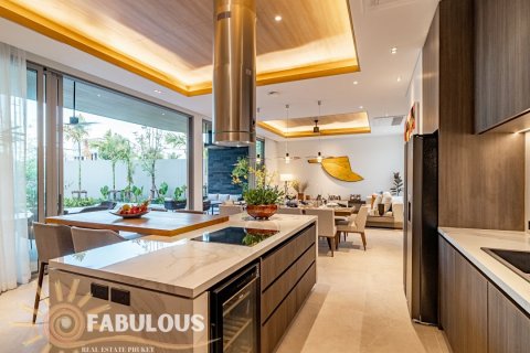 Chalet de 3 dormitorios en Bang Tao, Tailandia № 179699 - foto 6