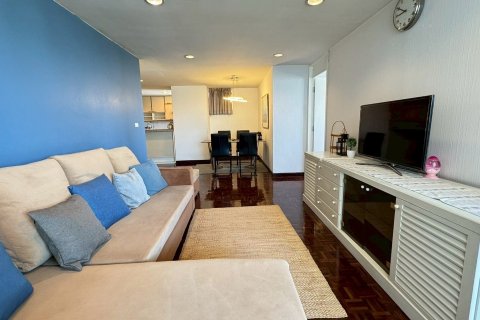 Condominio de 2 dormitorios en Watthana, Bangkok, Tailandia № 136183 - foto 11