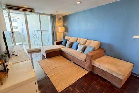 Condominio de 2 dormitorios en Watthana, Bangkok, Tailandia № 136183 - foto 6