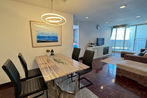 Condominio de 2 dormitorios en Watthana, Bangkok, Tailandia № 136183 - foto 4