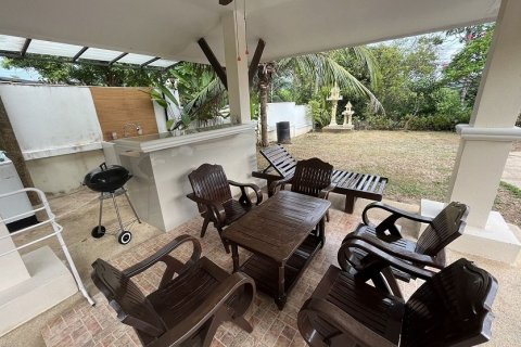 Chalet de 4 dormitorios en Ko Samui, Tailandia № 180143 - foto 16