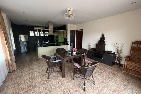 Chalet de 4 dormitorios en Ko Samui, Tailandia № 180143 - foto 8