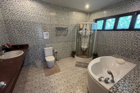 Chalet de 4 dormitorios en Ko Samui, Tailandia № 180143 - foto 13