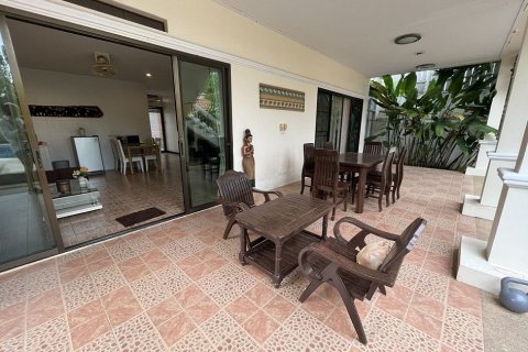 Chalet de 4 dormitorios en Ko Samui, Tailandia № 180143 - foto 17