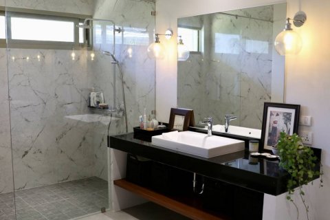Chalet de 5 dormitorios en Phuket, Tailandia № 114213 - foto 8