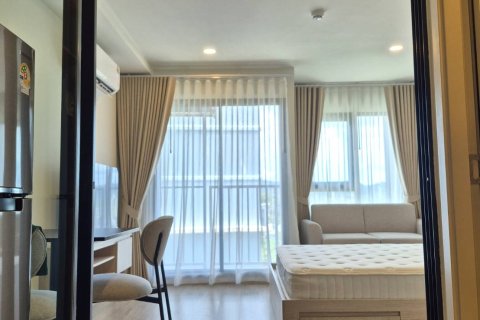 Apartamento de 2 habitaciones en Pattaya, Tailandia № 205774 - foto 3