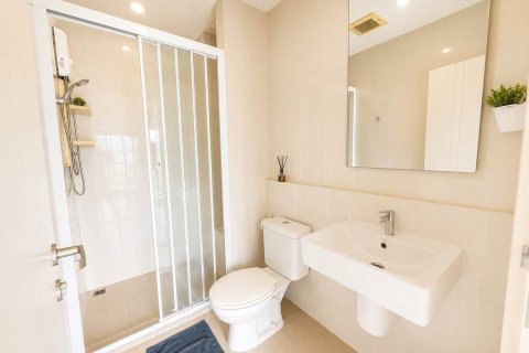 Apartamento de 2 habitaciones en Pattaya, Tailandia № 205775 - foto 7