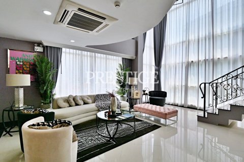 Condo à Pattaya, Thaïlande, 3 chambres  № 198490 - photo 2