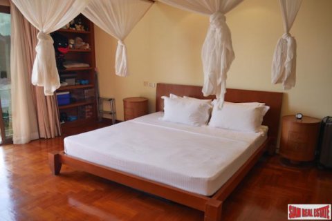 Chalet de 7 dormitorios en Ao Yon Beach, Tailandia № 193650 - foto 4