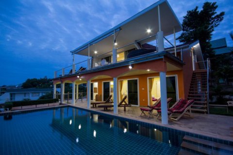 Chalet de 4 dormitorios en Ko Samui, Tailandia № 180169 - foto 15